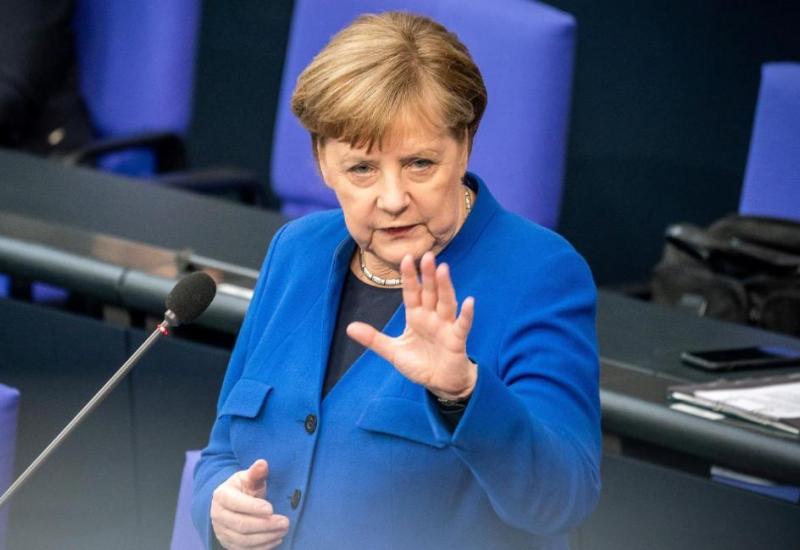 Merkel želi zatvoriti sve barove, restorane, fitness centre
